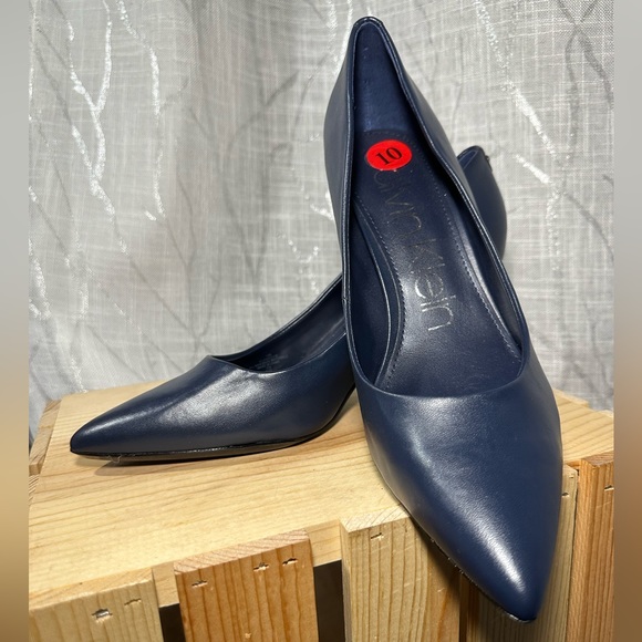 Calvin Klein Blue Heel size 10 NWOT - Picture 4 of 9
